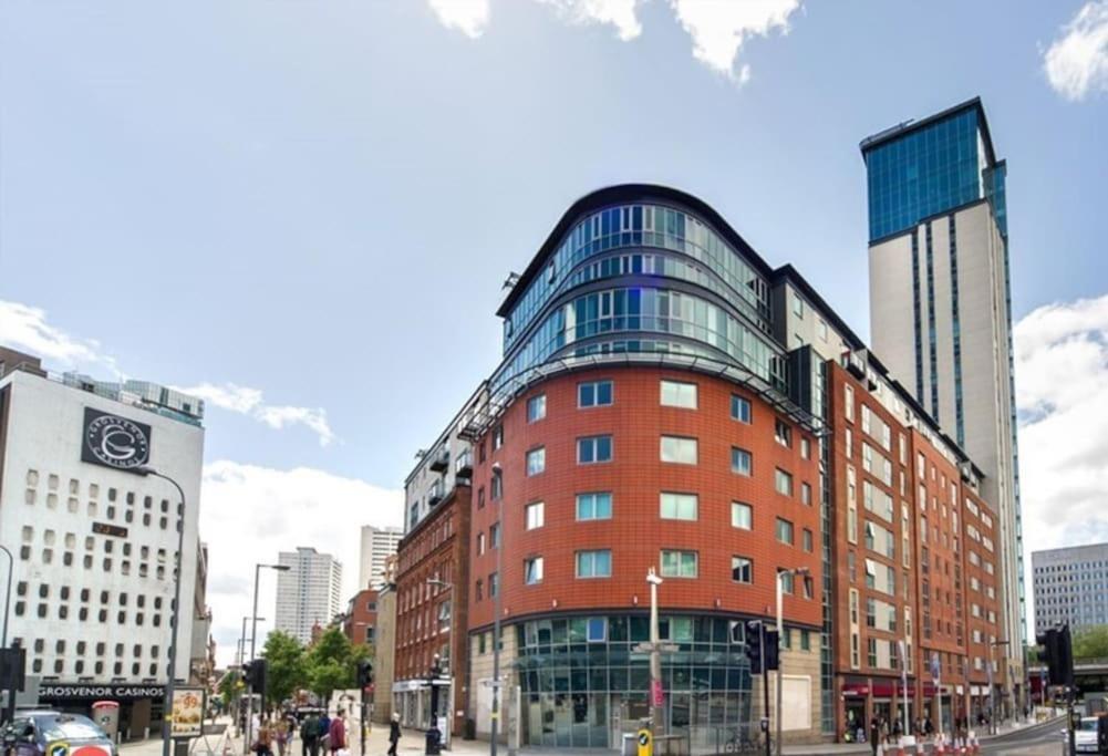 Heart Of Bham Free Parking - Walk To Everything/1 Min From New St Station Birmingham Dış mekan fotoğraf